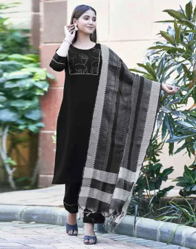 Black Embellished Chinnon Straight Kurta With Pant And Dupatta