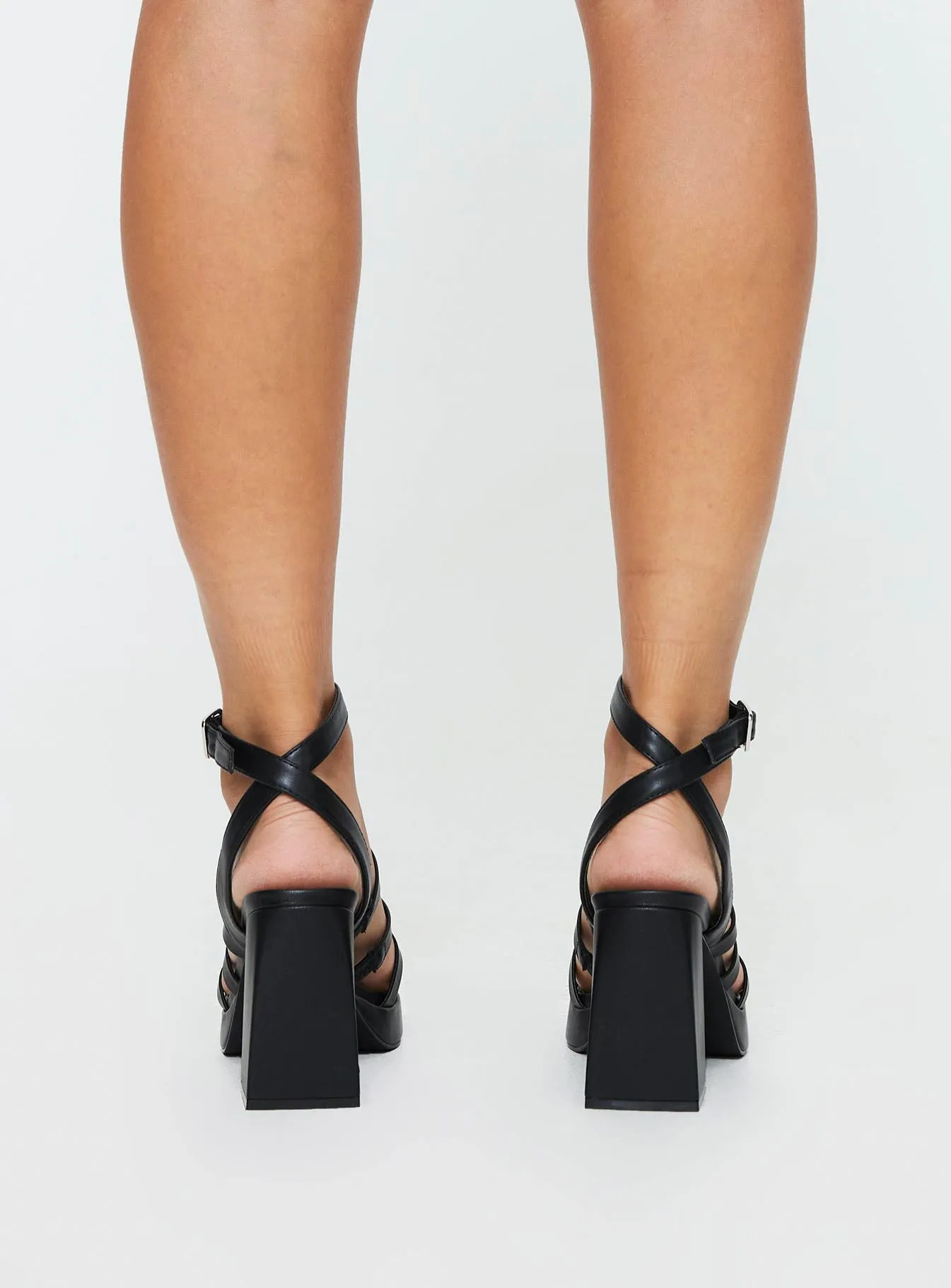 Cappie Heels Black