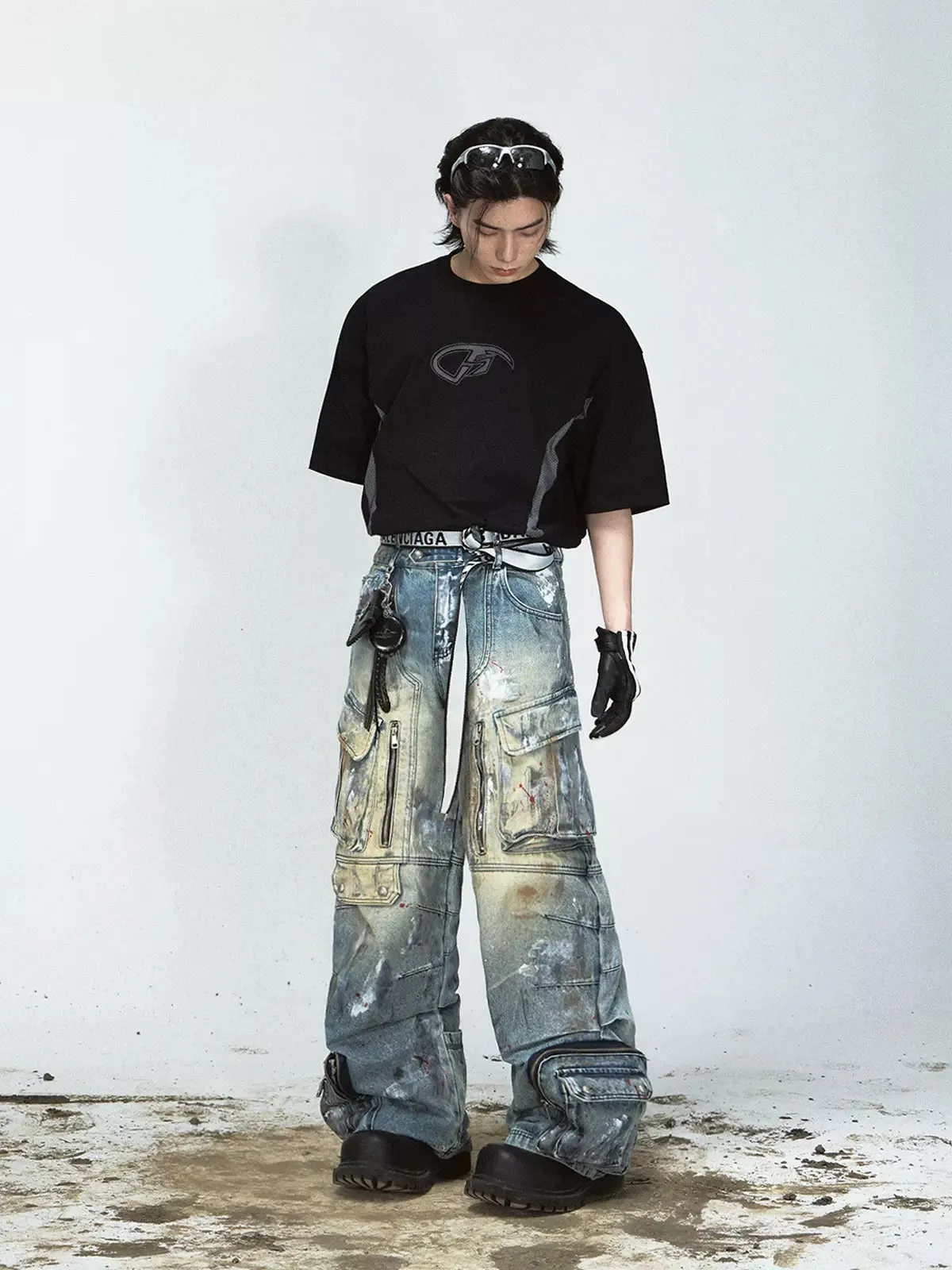 Graffiti Multi-Pocket Wide-Leg Jeans