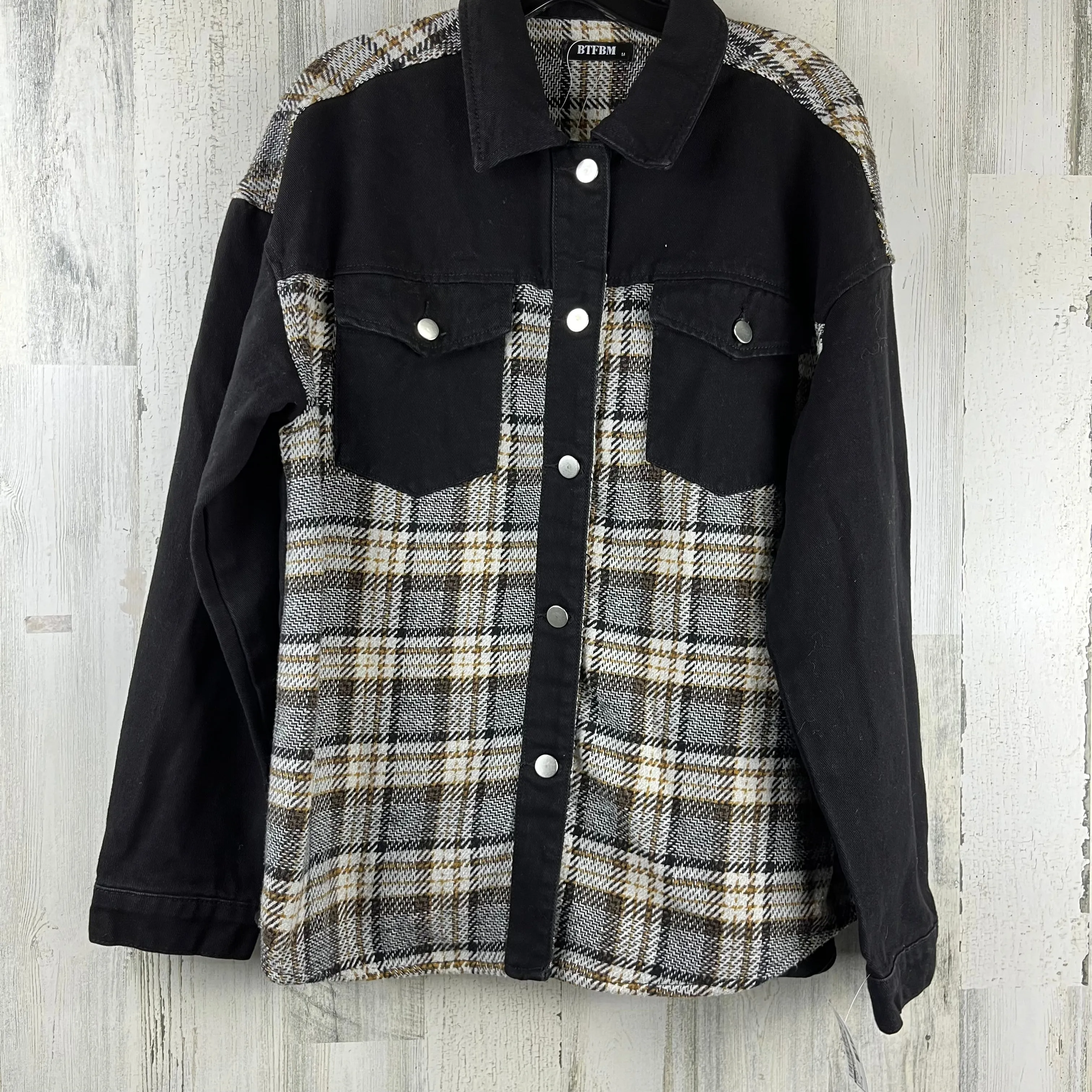 Jacket Shirt By Clothes Mentor  Size: M